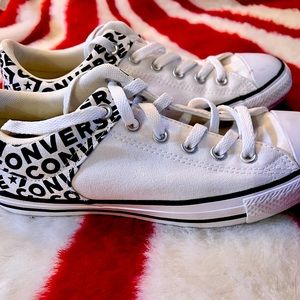 COPY - Like new Converse Size 9 women’s or size 7 men’s